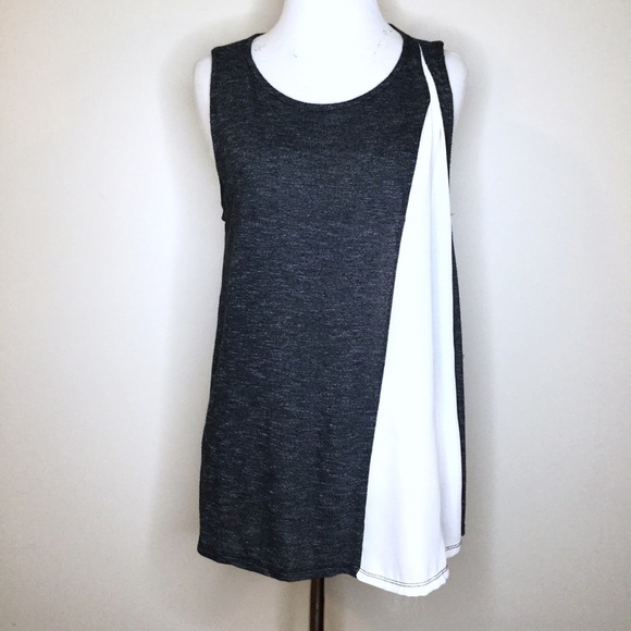 Everleigh Sleeveless Top Size Medium - Picture 1 of 7